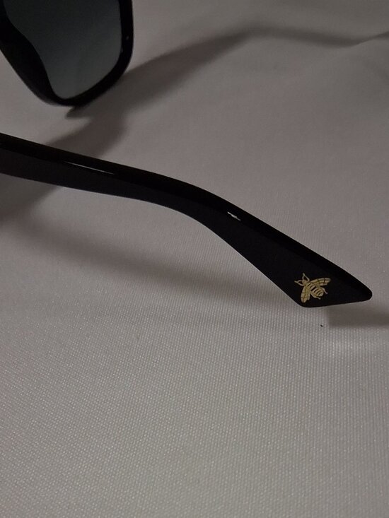 Gucci Women’s Lightness Square Sunglasses – Black/Grey – GG0022S-001-57 – NWOT main image 8